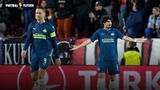 PSV-fans hekelen oud-Ajacied en arbiter: "Matennaaier"