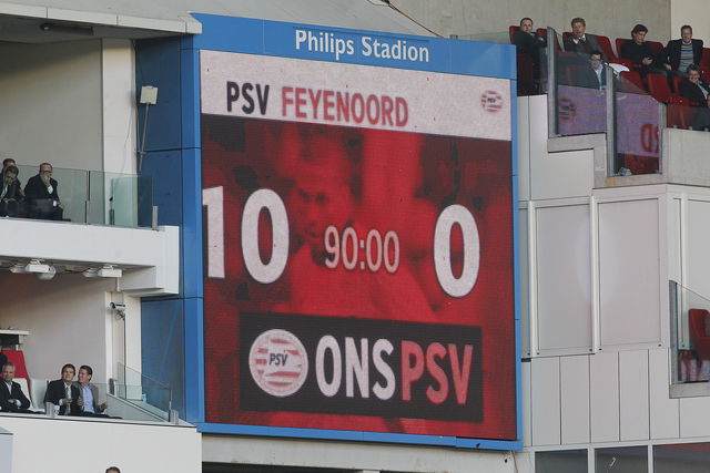 psv-feyenoord eindstand 10-0, tien tegen nul. 