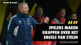 'Ajax-spelers maken grappen over het slechte Engels van Maurice Steijn: "Het is geen Oxford"